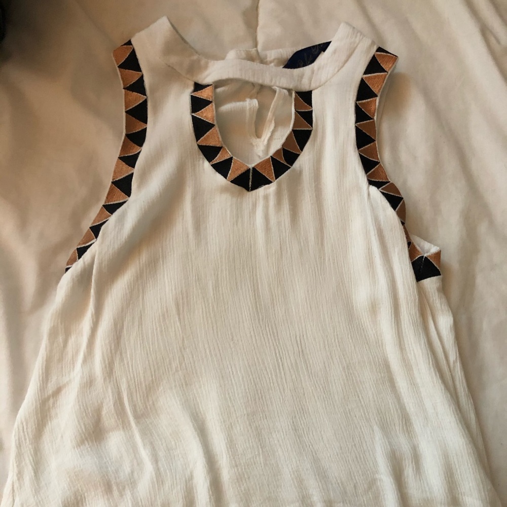 bundle of cute tops!